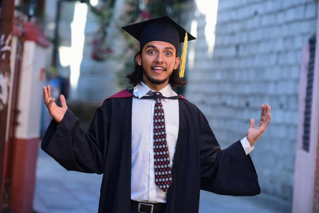 Maintain High GPA in Online Learning Environments